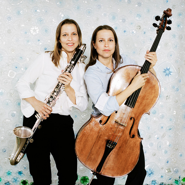 Las Hermanas Caronni « Utzi - Partir » © Patxi Laskarai
